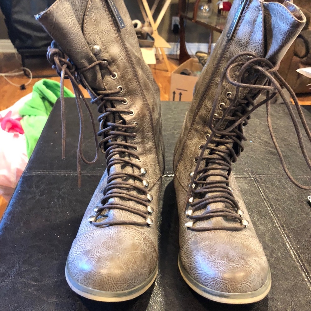 Women's boots